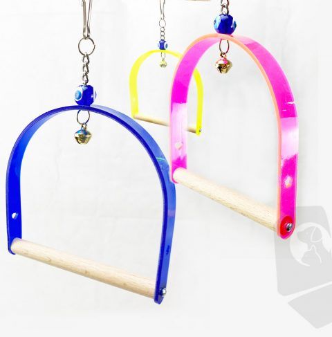 Juguete para p&aacute;jaro columpio de plastico y palo de madera con cascabel 11,5x17,5cm ( Blister 6 uds ) - Imagen 2